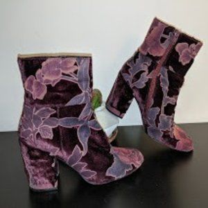 Steve Madden Goldie Burgundy Velvet Floral Bootie